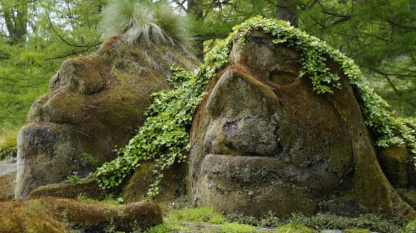 trolls-785555_1920
