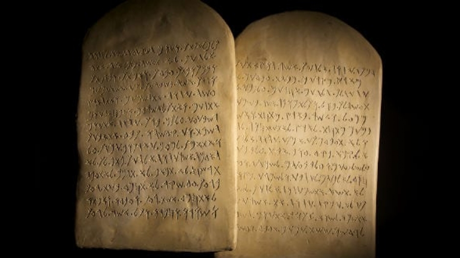 10-ten-commandments-bible