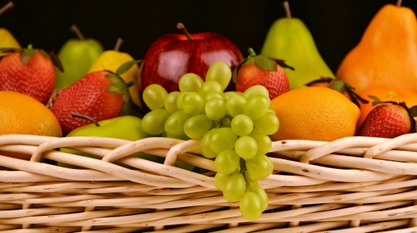 fruit-basket-1114060_1280