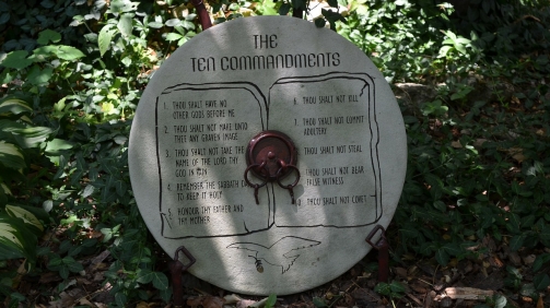 ten-commandments-187967_1280
