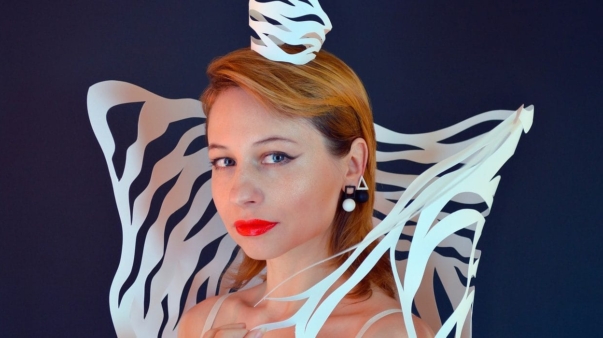 woman-5987337_1280