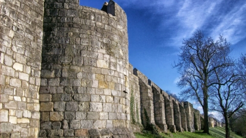 city-walls-164825_1280