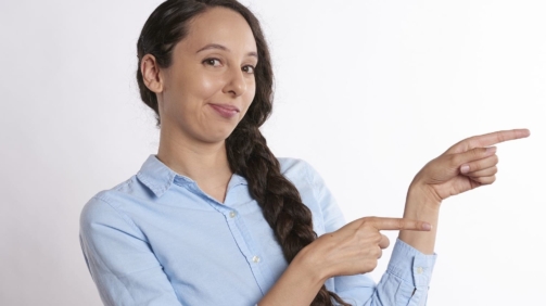 pointing-2649315_1920